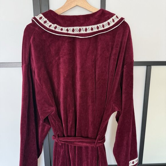 Eileen West Velvet Robe Burgundy Womens Large Embroidered Heirloom Old Money NWT - Picture 13 of 15